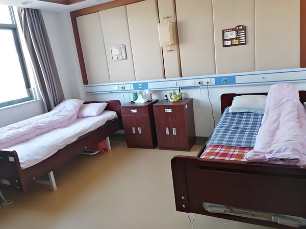 阿娇一个人独居北京3居室，自称比香港要便宜