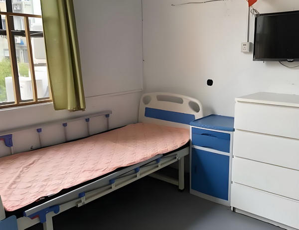 细节藏不住爱！白敬亭晒家意外暴露恋情？